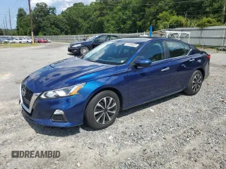 2020 Nissan Altima S with VIN 1N4BL4BV9LC217488, listed as a Copart auction lot 61380625 with 105,300 mi miles and Salvage title. Bid and sale history available at DreamBid. Image 1.