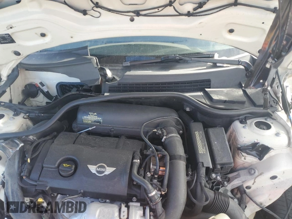 2011 MINI Convertible S z VIN WMWZP3C51BTX84327, wystawiony jako Copart lot #46111435 z przebiegiem Nie podano mil oraz Szkoda całkowita • Salvage title. Historia ofert i sprzedaży dostępna na DreamBid. Obrazek 12.