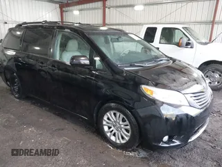 2013 Toyota Sienna XLE AAS with VIN 5TDYK3DC7DS367502, listed as a IAAI auction lot 41984210 with 212,232 mi miles. Bid and sale history available at carsss.com. Image 1.