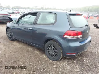 2011 Volkswagen Golf TDI z VIN WVWBM7AJ9BW255338, wystawiony jako IAAI lot #42179064 z przebiegiem 113 489 mil mil oraz . Historia ofert i sprzedaży dostępna na DreamBid. Obrazek 3.