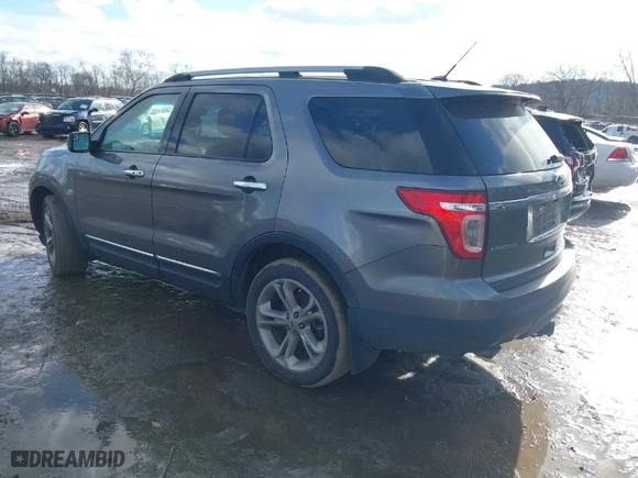 2011 Ford Explorer Limited with VIN 1FMHK8F83BGA10438, listed as a IAAI auction lot 41435283 with 172,128 mi miles. Bid and sale history available at carsss.com. Image 3.