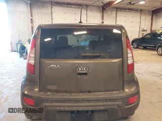 2012 Kia Soul + with VIN KNDJT2A64C7452975, listed as a IAAI auction lot 41635133 with 164,937 mi miles. Bid and sale history available at carsss.com. Image 16.