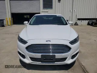 2013 Ford Fusion SE with VIN 3FA6P0HR3DR142301, listed as a Copart auction lot 53866605 with 67,928 mi miles and Salvage title. Bid and sale history available at DreamBid. Image 5.