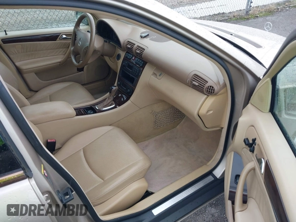 2001 Mercedes-Benz C 320 with VIN WDBRF64J81F096100, listed as a IAAI auction lot 42632301 with 80,917 mi miles and . Bid and sale history available at DreamBid. Image 5.