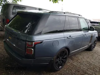 2019 Land Rover Range Rover with VIN SALGS2RE5KA516721, listed as a IAAI auction lot 42081181 with 120,147 mi miles and . Bid and sale history available at DreamBid. Image 4.