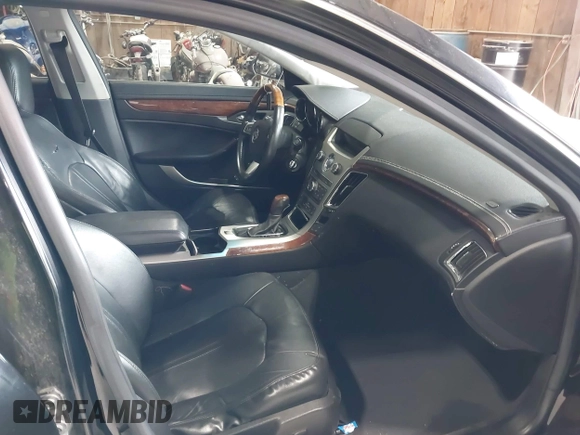 2008 Cadillac CTS AWD z VIN 1G6DH577780191604, wystawiony jako IAAI lot #42506015 z przebiegiem 137 958 mil mil oraz . Historia ofert i sprzedaży dostępna na DreamBid. Obrazek 5.