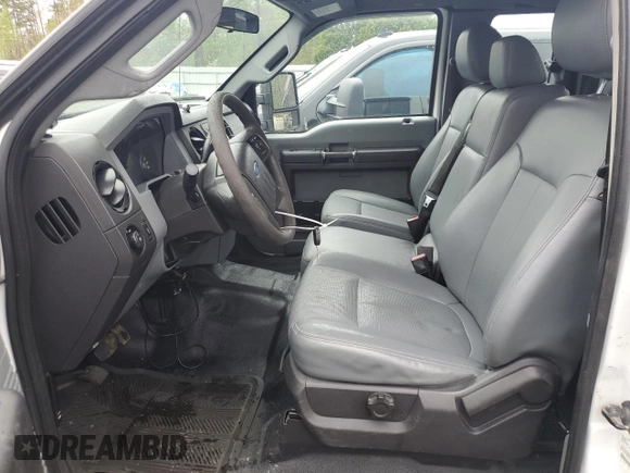 2015 Ford F-250 XLT with VIN 1FT7X2B6XFEA74111, listed as a Copart auction lot 52918695 with 114,522 mi miles and Salvage title. Bid and sale history available at DreamBid. Image 7.