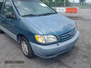2002 Toyota Sienna LE z VIN 4T3ZF13C52U437850, wystawiony jako IAAI lot #42495616 z przebiegiem 225 330 mil mil oraz . Historia ofert i sprzedaży dostępna na DreamBid. Obrazek 6.