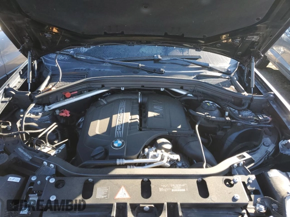 2015 BMW X4 xDrive35i with VIN 5UXXW5C56F0E87474, listed as a Copart auction lot 39752004 with 116,806 mi miles. Bid and sale history available at carsss.com. Image 13.