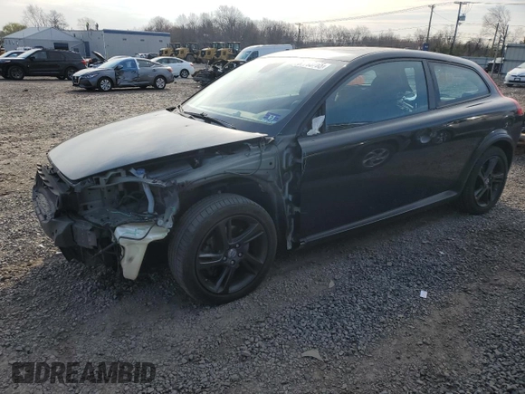 2013 Volvo C30 T5 z VIN YV1672MK2D2303931, wystawiony jako Copart lot #50793765 z przebiegiem 135 889 mil mil oraz Szkoda całkowita • Salvage title. Historia ofert i sprzedaży dostępna na DreamBid. Obrazek 1.