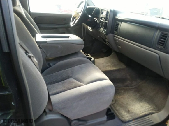 2003 Chevrolet Tahoe Special Service Veh with VIN 1GNEK13V33J215889, listed as a IAAI auction lot 41219639 with 157,570 mi miles. Bid and sale history available at carsss.com. Image 5.