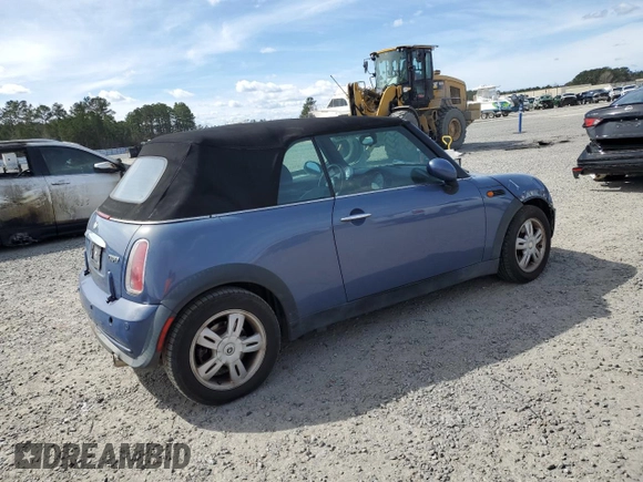 2007 MINI Convertible с VIN WMWRF335X7TG17414, выставлен на аукционе Copart как лот 47640925 с пробегом 149 906 миль миль и Списание • Salvage title. История ставок и продаж доступна на DreamBid. Изображение 3.