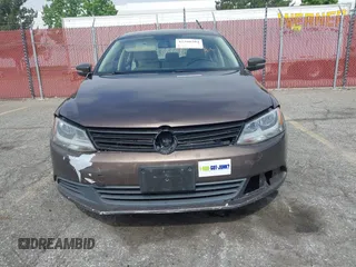 2013 Volkswagen Jetta SE с VIN 3VWDP7AJ1DM372752, выставлен на аукционе IAAI как лот 42380204 с пробегом 186 737 миль миль и . История ставок и продаж доступна на DreamBid. Изображение 6.