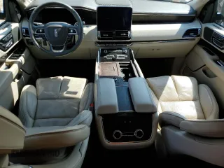 2018 Lincoln Navigator Reserve z VIN 5LMJJ2LT4JEL06991, wystawiony jako Copart lot #47112244 z przebiegiem Nie podano mil oraz . Historia ofert i sprzedaży dostępna na DreamBid. Obrazek 8.