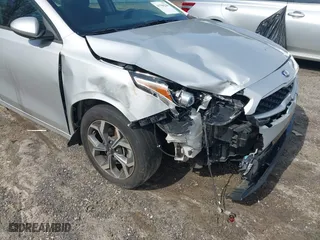 2020 Kia Forte LXS with VIN 3KPF24AD6LE182585, listed as a IAAI auction lot 41790230 with 83,227 mi miles. Bid and sale history available at carsss.com. Image 6.