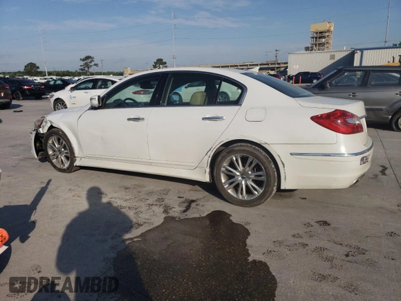 2013 Hyundai Genesis 3.8L z VIN KMHGC4DD5DU246546, wystawiony jako Copart lot #53562825 z przebiegiem 81 725 mil mil oraz Szkoda całkowita • Salvage title. Historia ofert i sprzedaży dostępna na DreamBid. Obrazek 2.