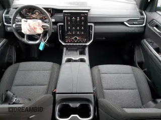 2025 GMC Acadia AWD Elevation z VIN 1GKENNRS3SJ144278, wystawiony jako Copart lot #50123705 z przebiegiem 3 539 mil mil oraz Szkoda całkowita • Salvage title. Historia ofert i sprzedaży dostępna na DreamBid. Obrazek 8.