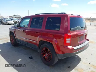 2015 Jeep Patriot Latitude with VIN 1C4NJPFBXFD107692, listed as a IAAI auction lot 41780429 with 178,647 mi miles and . Bid and sale history available at DreamBid. Image 3.