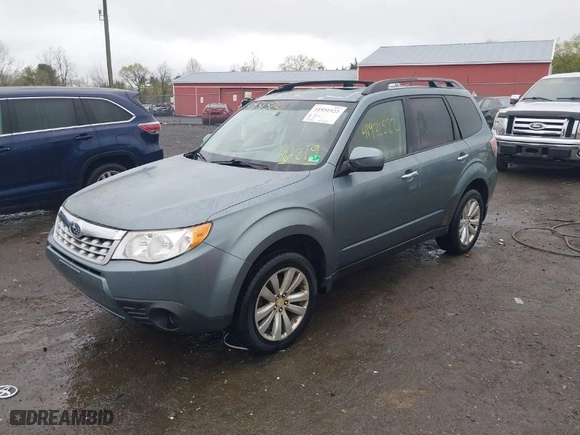 2012 Subaru Forester 2.5X Premium with VIN JF2SHADC3CH401819, listed as a IAAI auction lot 41931522 with 183,127 mi miles. Bid and sale history available at carsss.com. Image 2.
