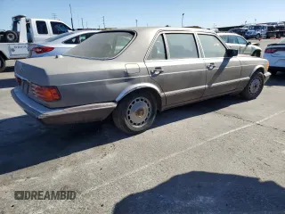1989 Mercedes-Benz 560 with VIN WDBCA39D7KA428953, listed as a Copart auction lot 80856634 with 243,871 mi miles and Clean Title. Bid and sale history available at DreamBid. Image 3.