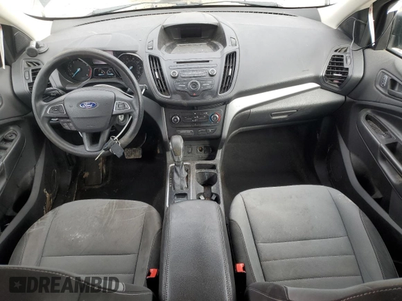 2018 Ford Escape S z VIN 1FMCU0F75JUD28557, wystawiony jako Copart lot #47191165 z przebiegiem 154 597 mil mil oraz Czysty tytuł • Clean title. Historia ofert i sprzedaży dostępna na DreamBid. Obrazek 8.