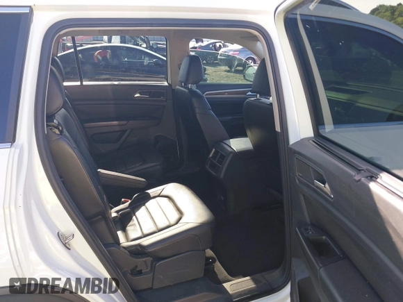 2018 Volkswagen Atlas SEL Premium with VIN 1V2NR2CA5JC571171, listed as a IAAI auction lot 42174807 with 131,690 mi miles and . Bid and sale history available at DreamBid. Image 8.