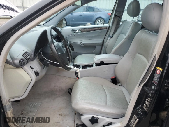 2004 Mercedes-Benz C 230 Kompressor z VIN WDBRF40J84A603752, wystawiony jako Copart lot #60664185 z przebiegiem 185 243 mil mil oraz Czysty tytuł • Clean title. Historia ofert i sprzedaży dostępna na DreamBid. Obrazek 7.