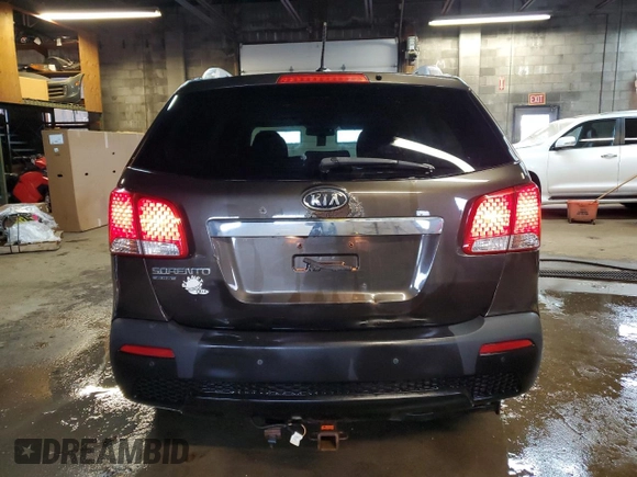 2012 Kia Sorento LX with VIN 5XYKTDA26CG213346, listed as a Copart auction lot 82377944 with 161,266 mi miles and Clean Title. Bid and sale history available at carsss.com. Image 6.