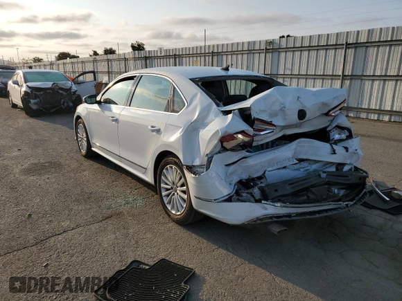 2016 Volkswagen Passat SE с VIN 1VWBT7A37GC020690, выставлен на аукционе Copart как лот 65091314 с пробегом 89 027 миль миль и Списание • Salvage title. История ставок и продаж доступна на DreamBid. Изображение 2.