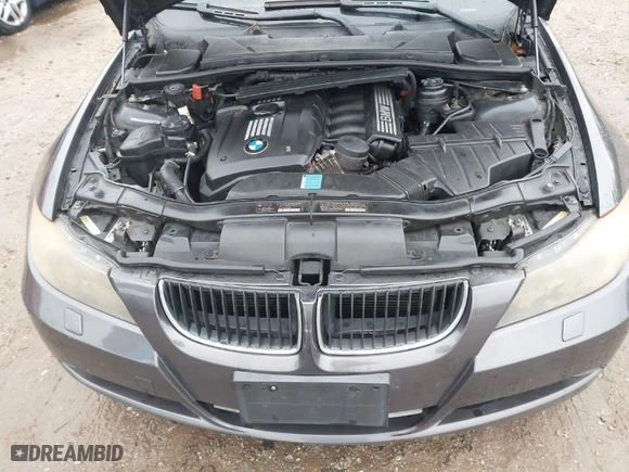 2008 BMW 3 Series 328i with VIN WBAVC535X8FZ87312, listed as a IAAI auction lot 41982860 with 204,584 mi miles. Bid and sale history available at carsss.com. Image 10.