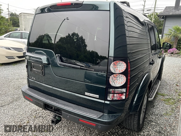 2016 Land Rover LR4 HSE Lux with VIN SALAK2V65GA806906, listed as a IAAI auction lot 42730263 with 145,149 mi miles and . Bid and sale history available at DreamBid. Image 4.