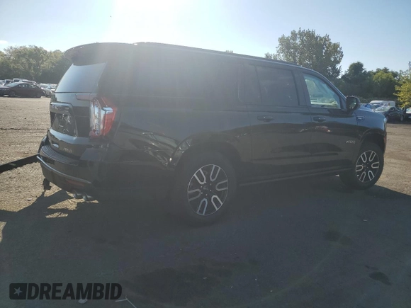 2022 GMC Yukon XL AT4 with VIN 1GKS2HKL9NR286379, listed as a Copart auction lot 70381224 with Not Provided miles and Salvage Title. Bid and sale history available at carsss.com. Image 3.