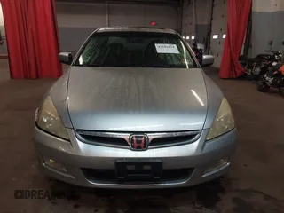 2006 Honda Accord EX-L z VIN 1HGCM56876A095110, wystawiony jako IAAI lot #42182018 z przebiegiem 197 426 mil mil oraz . Historia ofert i sprzedaży dostępna na DreamBid. Obrazek 12.