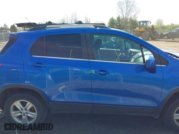2015 Chevrolet Trax LT with VIN KL7CJRSB5FB063554, listed as a IAAI auction lot 42000938 with 131,641 mi miles. Bid and sale history available at carsss.com. Image 14.