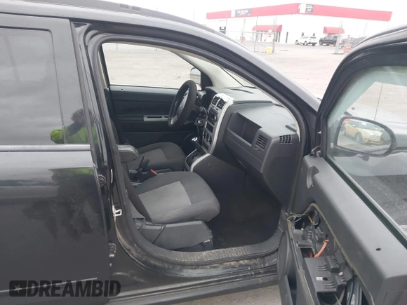2008 Jeep Compass Sport with VIN 1J8FT47058D519816, listed as a IAAI auction lot 41694184 with 238,719 mi miles. Bid and sale history available at carsss.com. Image 5.