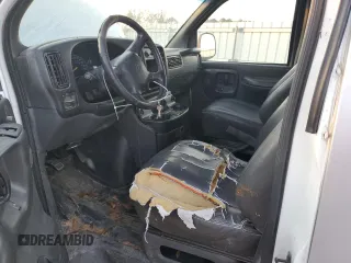 2001 Chevrolet Express with VIN 1GAHG39RX11106199, listed as a Copart auction lot 81802994 with 171,548 mi miles and Salvage Title. Bid and sale history available at carsss.com. Image 7.