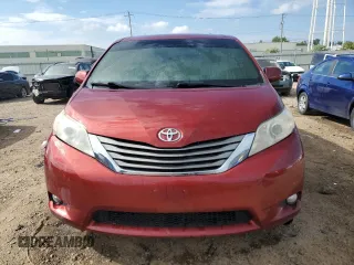 2013 Toyota Sienna XLE с VIN 5TDDK3DC4DS064952, выставлен на аукционе Copart как лот 56797335 с пробегом Не указан миль и Списание • Salvage title. История ставок и продаж доступна на DreamBid. Изображение 5.