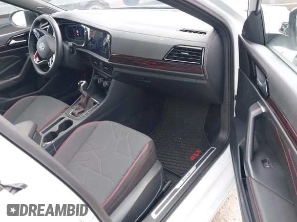 2024 Volkswagen Jetta 40th Anniversary Edition with VIN 3VW8T7BU4RM004952, listed as a IAAI auction lot 42558844 with 5,541 mi miles and . Bid and sale history available at DreamBid. Image 5.