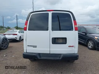 2014 Chevrolet Express Cargo z VIN 1GCWGGBA8E1122630, wystawiony jako IAAI lot #42695749 z przebiegiem 208 291 mil mil oraz . Historia ofert i sprzedaży dostępna na DreamBid. Obrazek 16.
