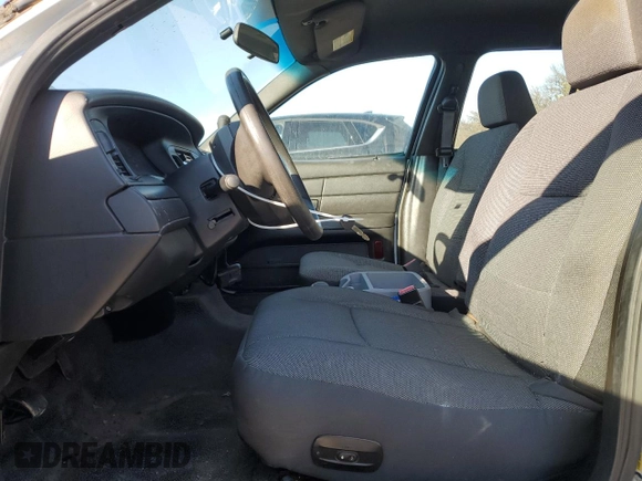 2007 Ford Police Interceptor z VIN 2FAHP71W87X154418, wystawiony jako Copart lot #88127575 z przebiegiem 90 190 mil mil oraz Nie do naprawy • Non repairable. Historia ofert i sprzedaży dostępna na DreamBid. Obrazek 7.