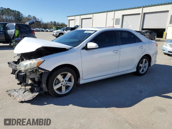 2014 Toyota Camry L with VIN 4T1BF1FK7EU795226, listed as a Copart auction lot 48015775 with 308,852 mi miles and Salvage Title. Bid and sale history available at carsss.com. Image 1.