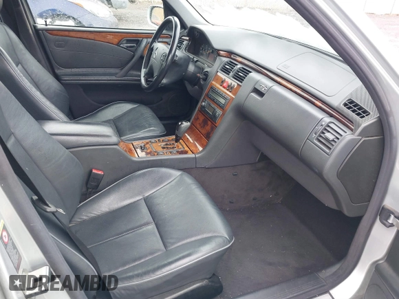 2002 Mercedes-Benz E 320 with VIN WDBJF70J22B488779, listed as a IAAI auction lot 41562240 with 209,590 mi miles and . Bid and sale history available at DreamBid. Image 5.