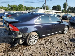 2016 Volvo S80 T5 Drive-E Platinum with VIN YV140MAM5G1196039, listed as a Copart auction lot 68851024 with 129,199 mi miles and Salvage Title. Bid and sale history available at carsss.com. Image 3.