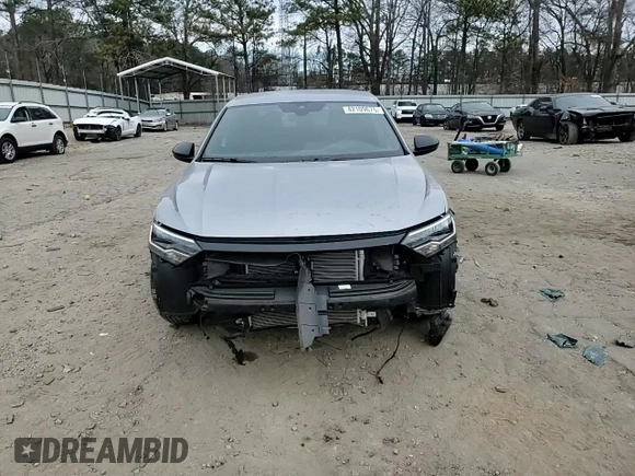 2024 Volkswagen Jetta Sport z VIN 3VWAM7BU7RM055585, wystawiony jako Copart lot #42109675 z przebiegiem 17 485 mil mil oraz Szkoda całkowita • Salvage title. Historia ofert i sprzedaży dostępna na DreamBid. Obrazek 13.
