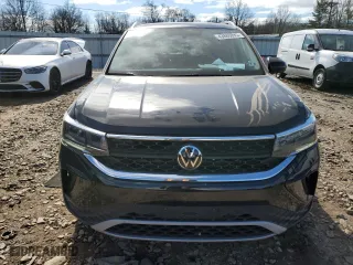2022 Volkswagen Taos SE with VIN 3VVLX7B23NM090573, listed as a Copart auction lot 43886073 with 930 mi miles. Bid and sale history available at carsss.com. Image 5.