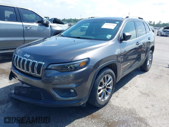2019 Jeep Cherokee Latitude Plus z VIN 1C4PJLLB5KD184826, wystawiony jako IAAI lot #42321549 z przebiegiem 211 830 mil mil oraz . Historia ofert i sprzedaży dostępna na DreamBid. Obrazek 17.