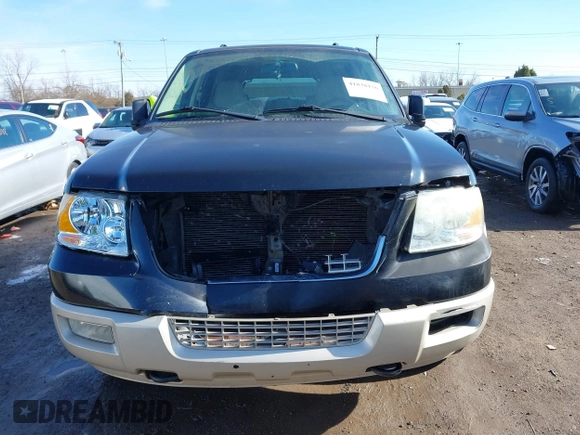2005 Ford Expedition Eddie Bauer with VIN 1FMFU18575LA43580, listed as a IAAI auction lot 41838176 with 222,967 mi miles. Bid and sale history available at carsss.com. Image 12.