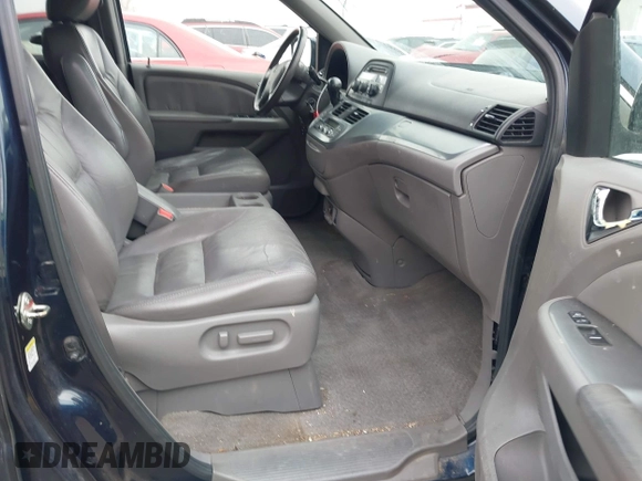 2010 Honda Odyssey EX-L with VIN 5FNRL3H68AB043450, listed as a IAAI auction lot 41912223 with 199,855 mi miles. Bid and sale history available at carsss.com. Image 5.