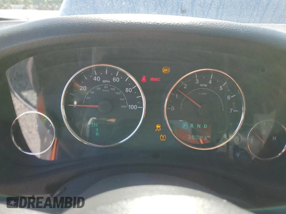 2015 Jeep Wrangler Sahara z VIN 1C4AJWBG8FL513650, wystawiony jako Copart lot #54578075 z przebiegiem 38 043 mil mil oraz Nie do naprawy • Non repairable. Historia ofert i sprzedaży dostępna na DreamBid. Obrazek 9.