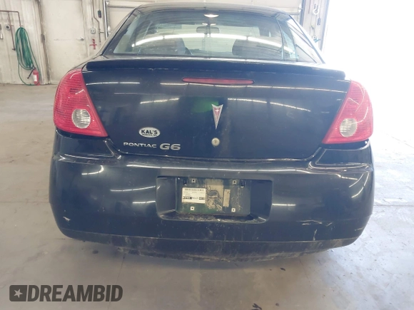 2008 Pontiac G6 with VIN 1G2ZG57B684157371, listed as a IAAI auction lot 41902504 with 188,507 mi miles. Bid and sale history available at carsss.com. Image 6.
